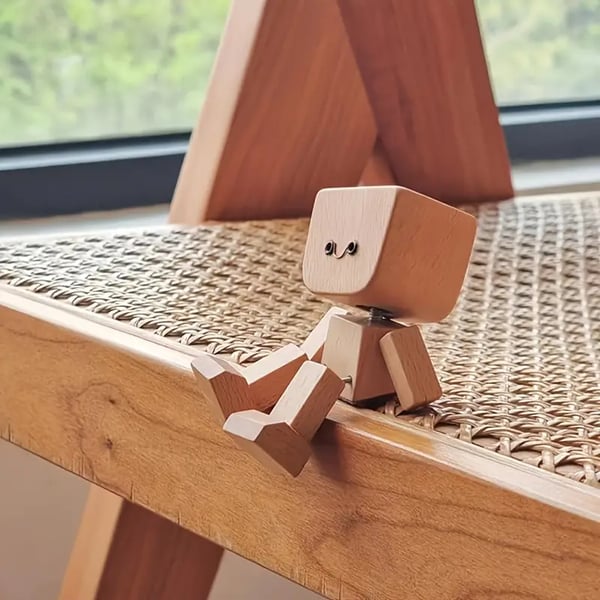 HappyTimber™ – Wooden Sway Figure with 12 Magnetic Emotions (50% Off)