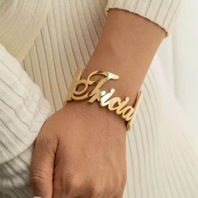 Aurelya™ – Personalized Name Bangle (50% Off)