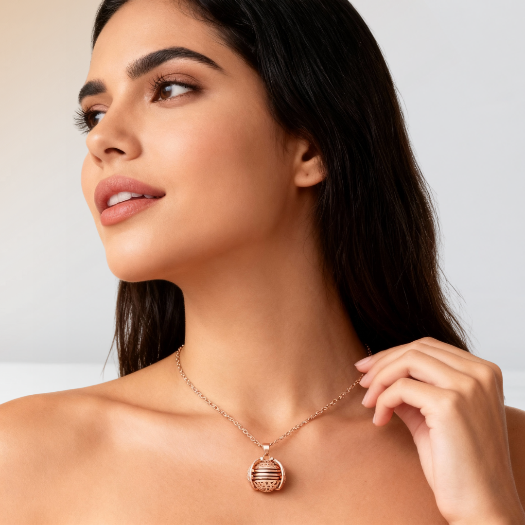 Lunelle™ – Foldable Photo Pendant Necklace (50% Off)