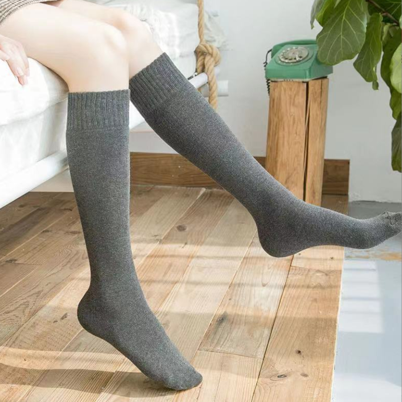 Velonia™ – Over-the-Knee Winter Socks (1+1 Free)