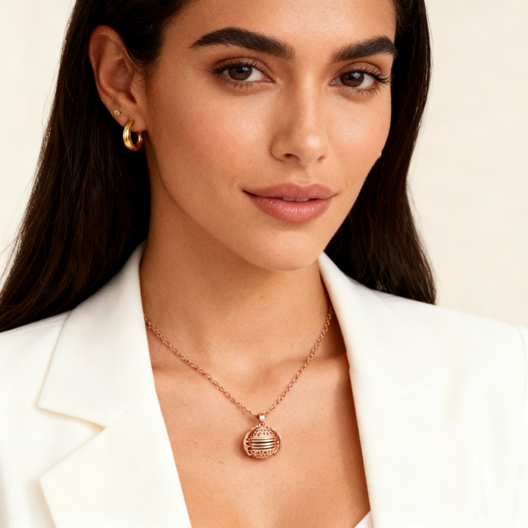 Lunelle™ – Foldable Photo Pendant Necklace (50% Off)