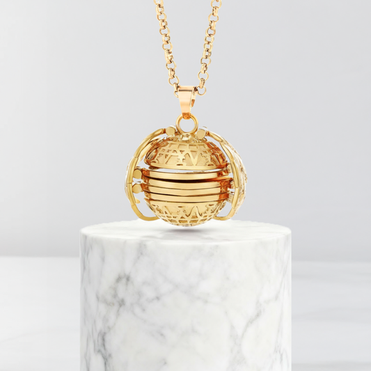 Lunelle™ – Foldable Photo Pendant Necklace (50% Off)