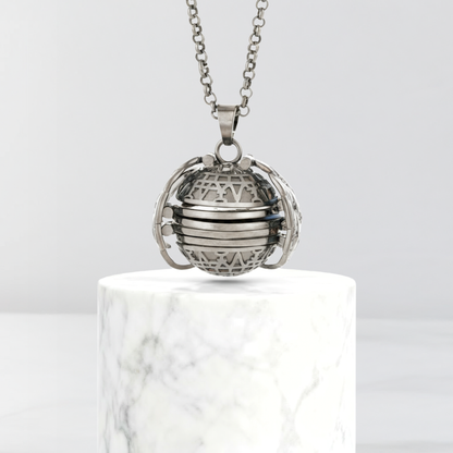 Lunelle™ – Foldable Photo Pendant Necklace (50% Off)