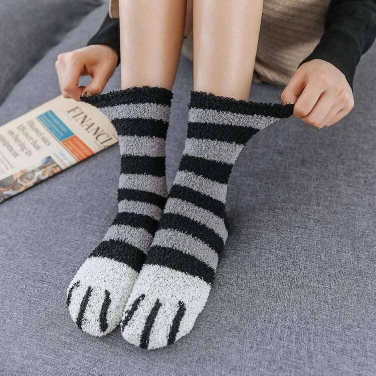 Mewcha™ – Fluffy Cat Paw Socks  (2+3 Free)