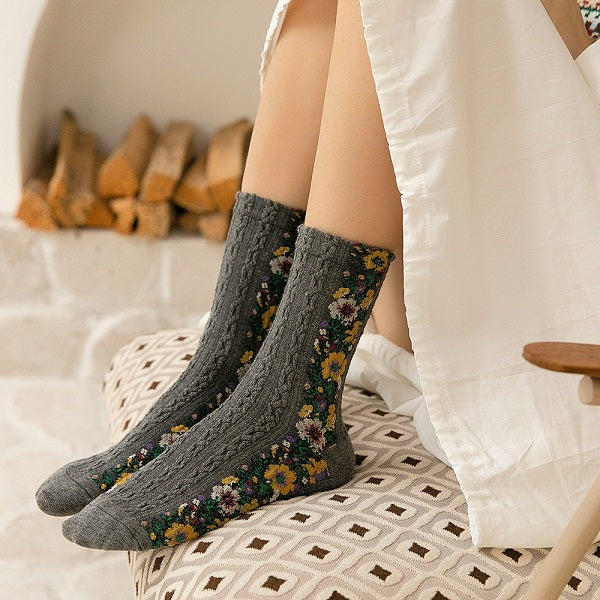 Sorellea™ – Vintage Floral Embroidered Socks (2+3 Free)